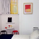 Guest house R & Freud Lisbon