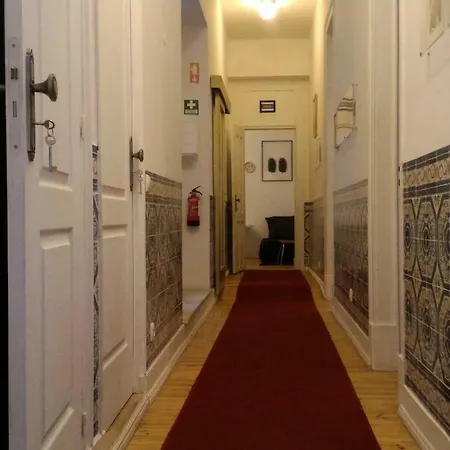 Guest house R & Freud