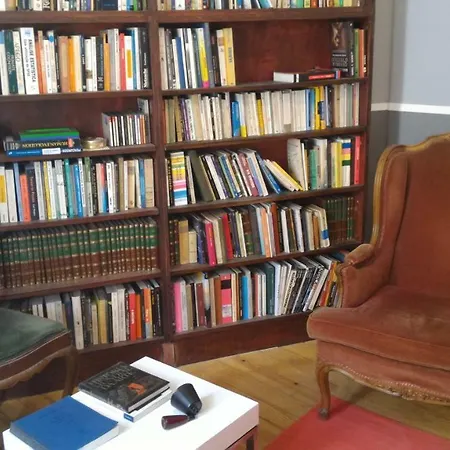 Guest house R & Freud