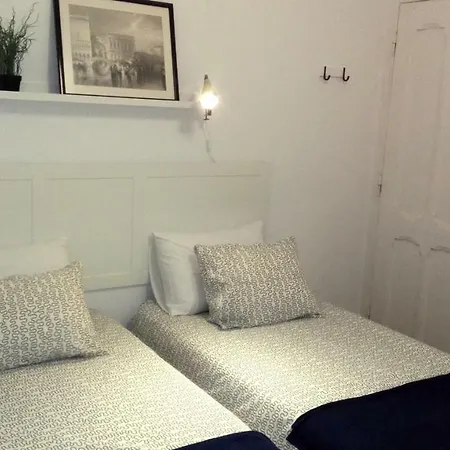 Ritz & Freud 3* Lissabon